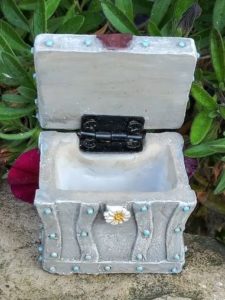 Hope Chest Fairy Garden Dollhouse Miniature Accessories - Baby Feathers Gift Shop