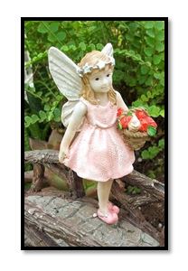  Heidi Goes Strawberry Picking Mini Fairy Garden - Baby Feathers Gift Shop